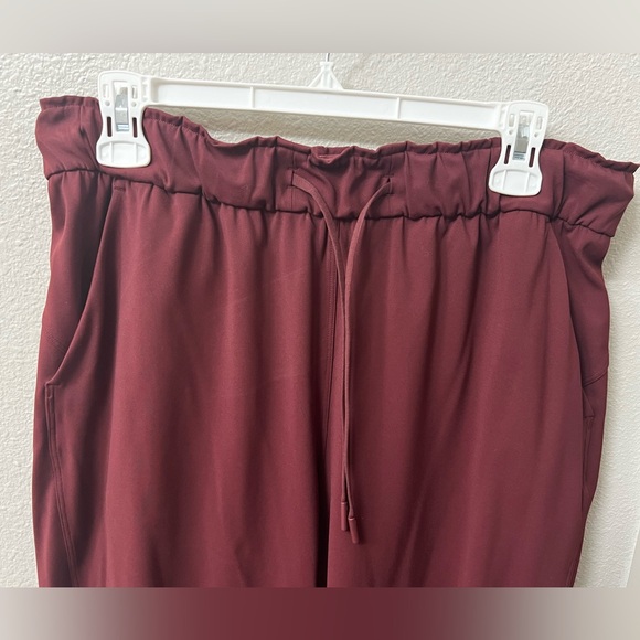 Lululemon Keep Moving Pant 7/8 High-Rise 10 Maroon - Picture 4 of 5